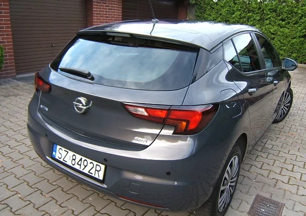 Opel Astra cena 39800 przebieg: 90800, rok produkcji 2016 z Zabrze małe 172